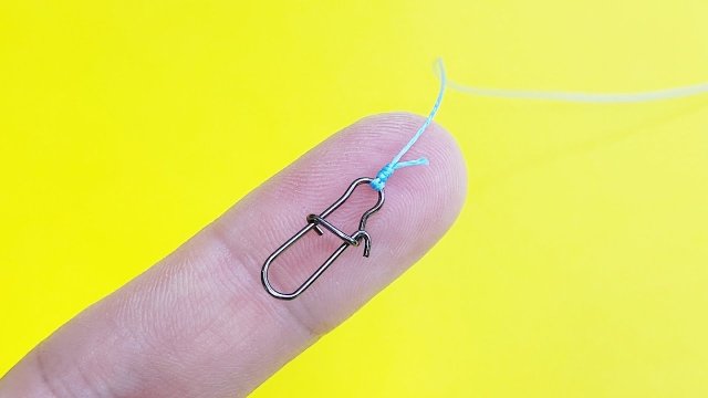 Секретный рыбацкий узел о котором мало кто знает, узел для флюорокарбона и плетеного шнура. 4k video