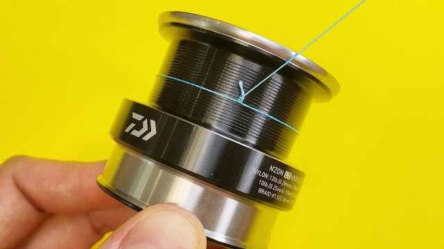 Как привязать плетенку к шпуле за 10 секунд?