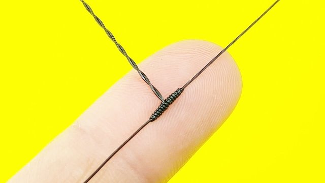 Как сделать ОТВОДНОЙ ПОВОДОК НА СПИННИНГ за 1 минуту!