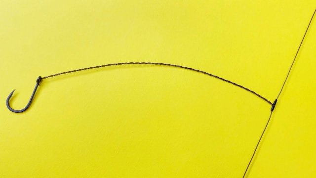 Никогда не запутается! Способ крепления поводка который работает всегда!